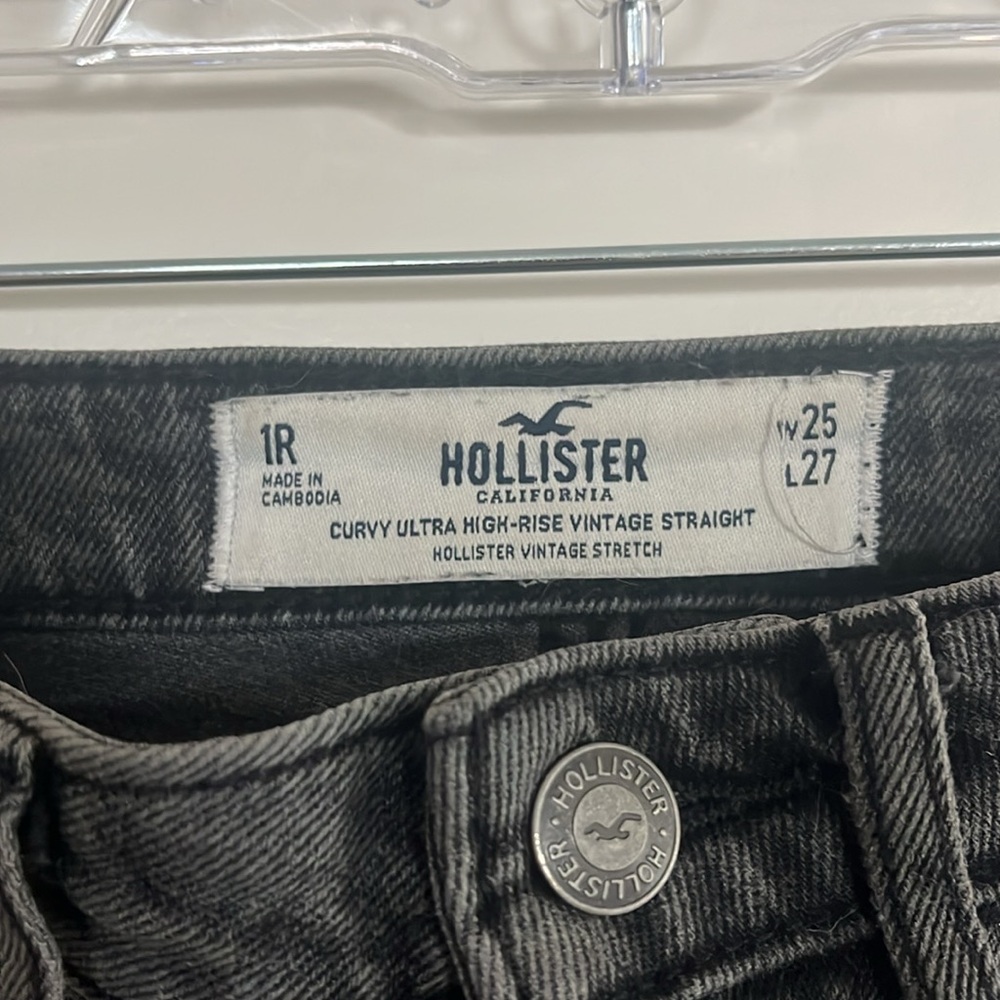 Hollister Curvy Ultra High-Rise Vintage Jeans - Picture 4 of 5